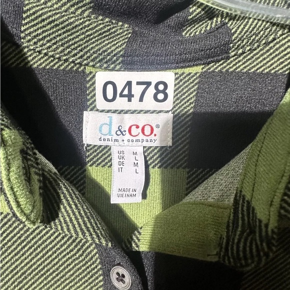D & Co. Women's Long Sleeve Button Up Collared Green/ Black Medium - Picture 6 of 7